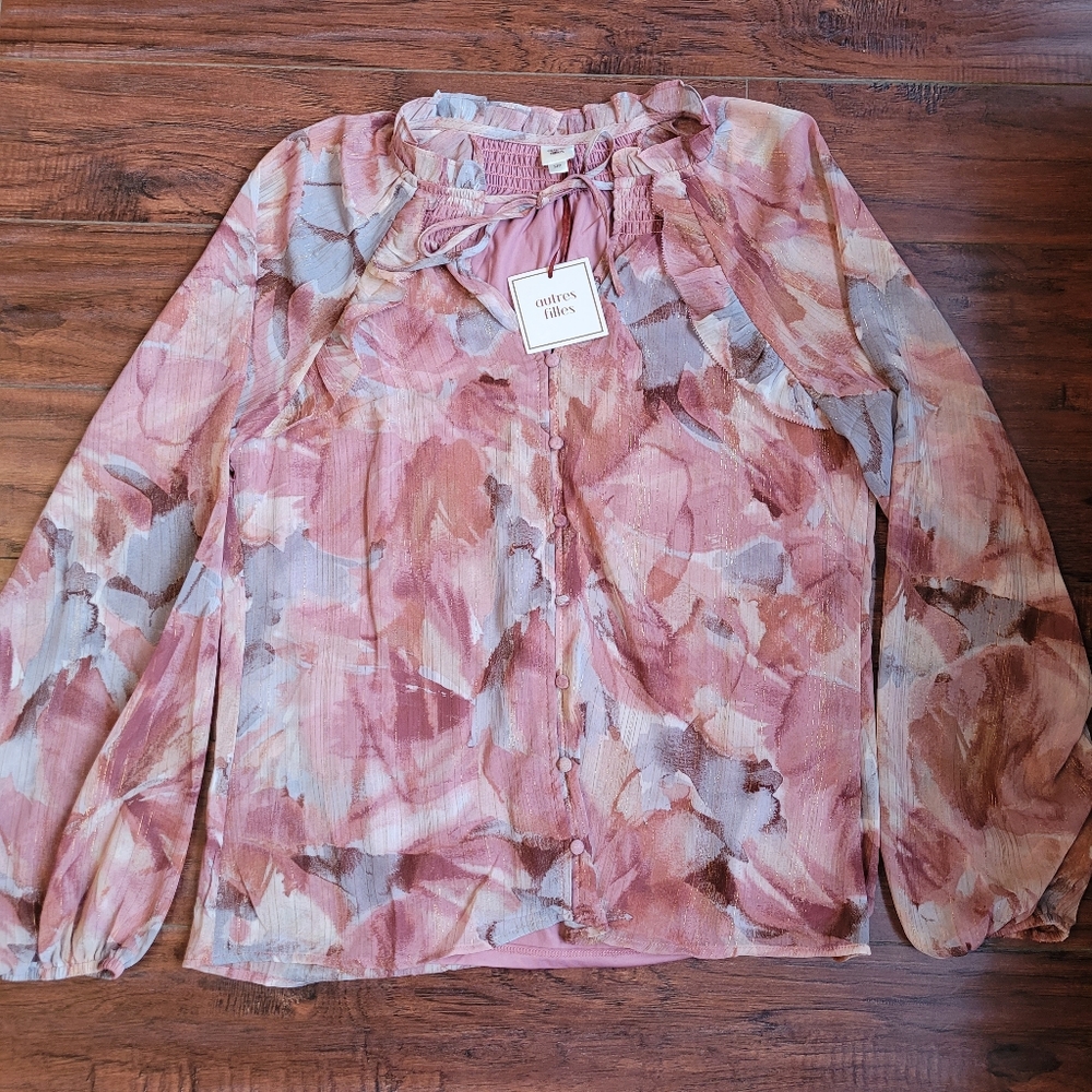 Romantic Button Down Shirt - Picture 2 of 4